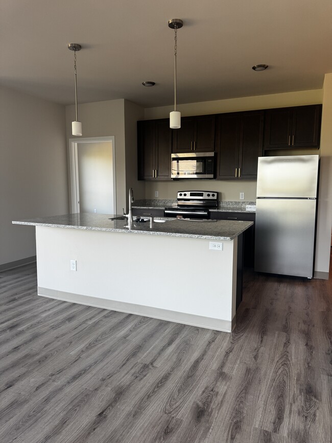 2 Bedroom - Kitchen