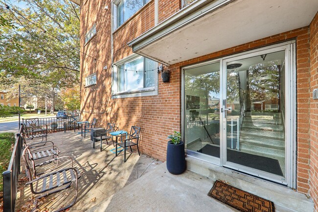 Photo - 7055 Hampton Ave Unit #107