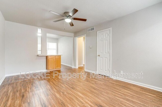 Photo - 3417 S University Dr