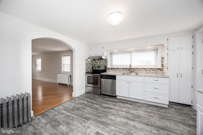 Photo - 547 Northbrook Rd