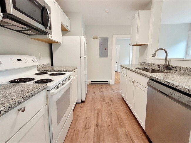 Photo - 2 Oak St Apartment Unit 4
