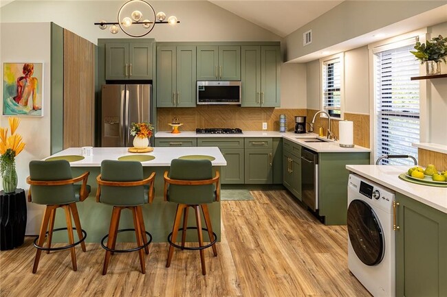 Photo - 1668 N Druid Hills Rd NE