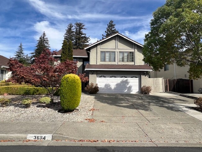 Massive 5 Bedroom Pinole Valley Home Avail... - Massive 5 Bedroom Pinole Valley Home Avail...