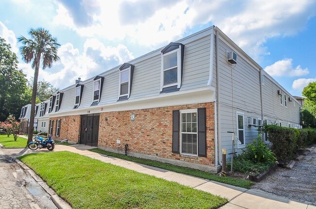 Photo - 1423 Hawthorne St Unit 15