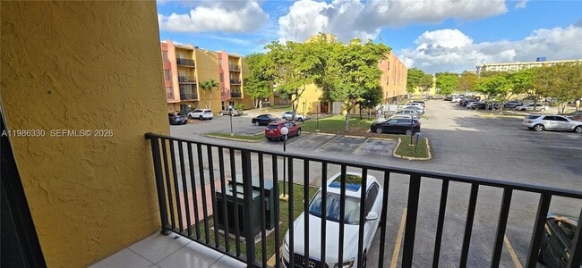 Photo - 4805 NW 7th St Unidad 20415