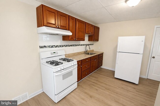 Photo - 111 Barclay St