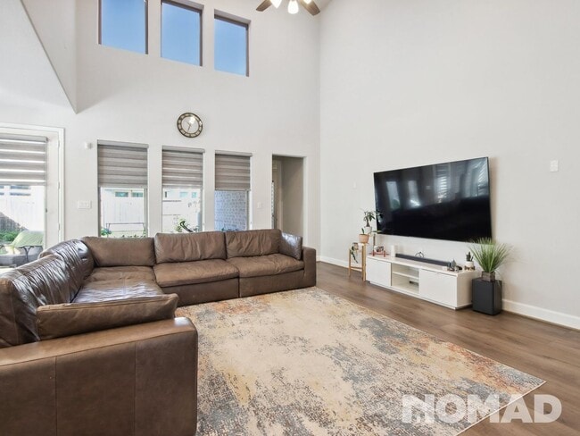 Photo - 10715 Alina Brk Trce