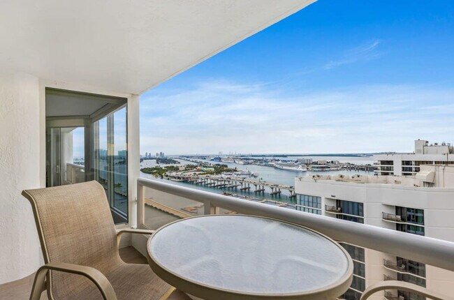 Photo - 1717 N Bayshore Dr Unidad ID1054088P