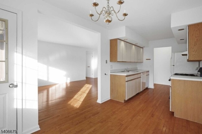 Photo - 25 Canterbury Rd Unit D