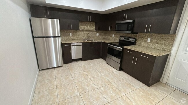 Building Photo - 3808 Polk St Rental