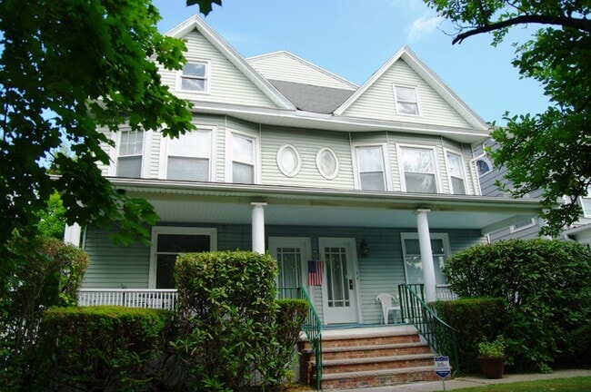 Photo - 682 Bennett St Unidad 1