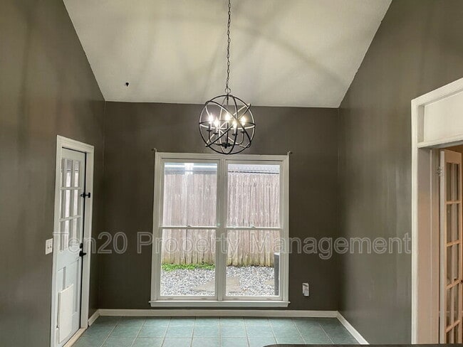 Photo - 326 Hardaway Ct