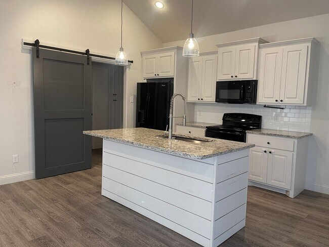 Photo - 2007 102nd St Unit B