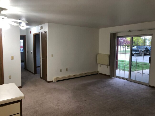 Photo - FIRST Months Rent FREE! Unidad Apt 6