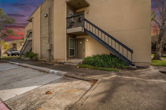 Photo - 3300 Pebblebrook Dr Condo Unit 33