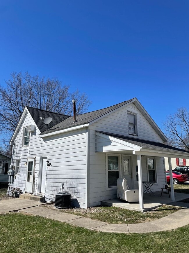 Building Photo - 954 S 24th St Unit 1