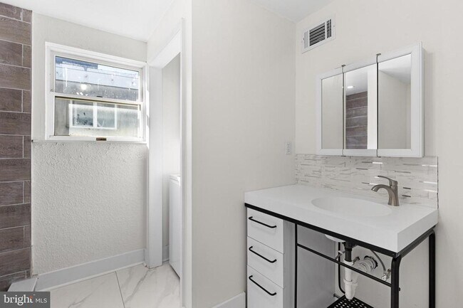 Photo - 1807 S 9th St Unit 2