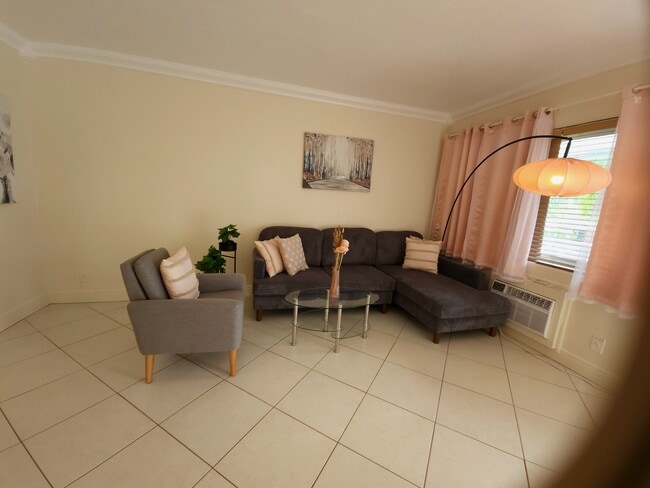 Livingroom - 600 Layne Blvd Unit 223