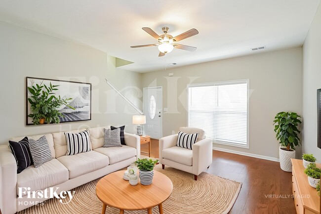 Photo - 844 Cherry Blossom Ln