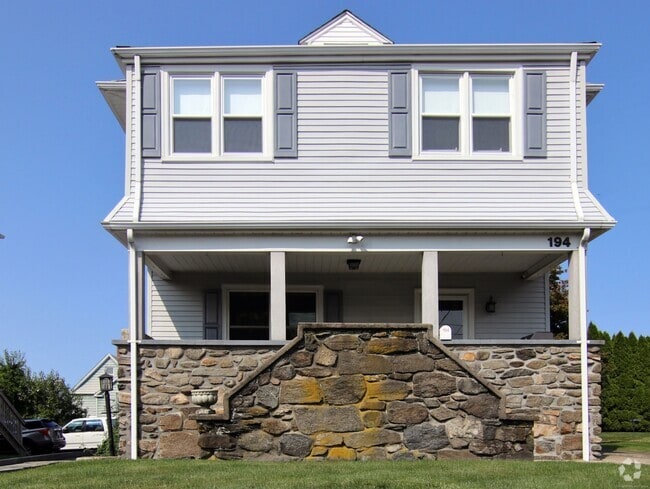 Building Photo - 194 Hamilton Ave Rental