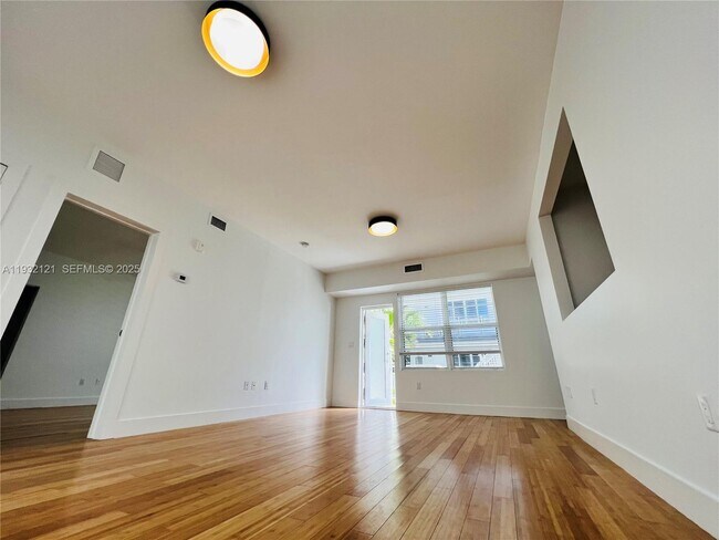 Photo - 960 Bay Dr Unidad 901