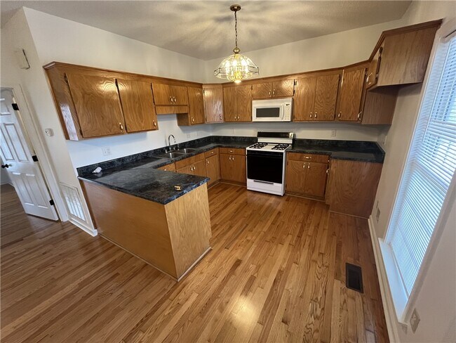 Photo - 309 Dixie Dr