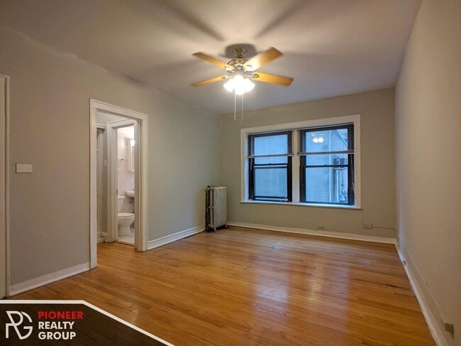 Building Photo - 1164 N Dearborn St