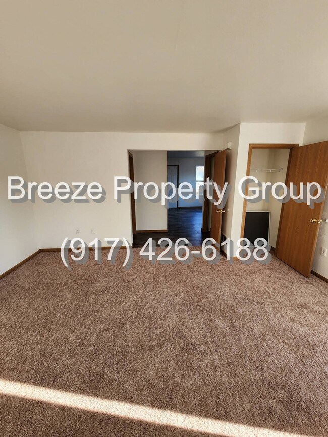 Photo - 918 E Bancroft St