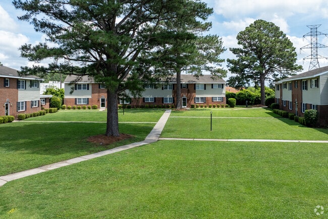 Cardinal Village Apartments - Cardinal Village Apartments