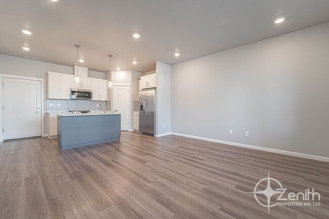 Photo - 16323 NE 21st St