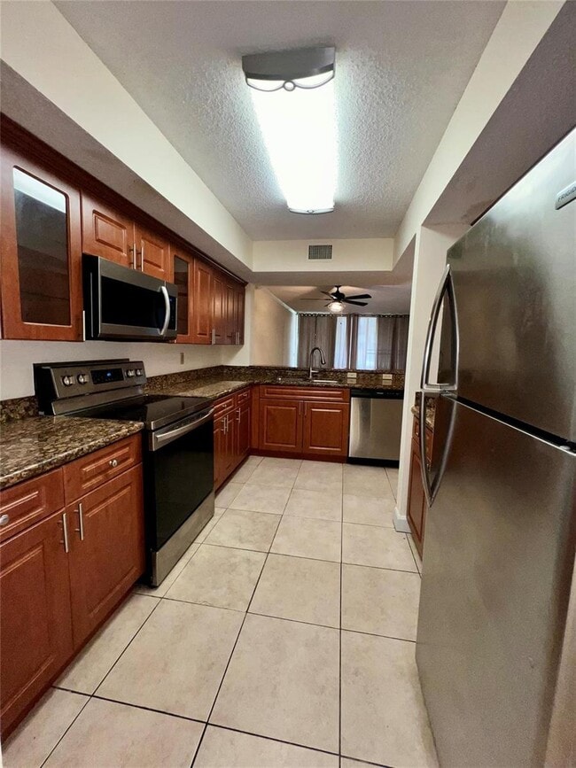 Building Photo - 8266 NW 24th St Unit 8266