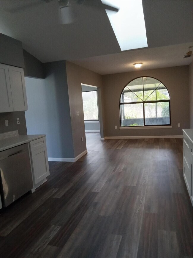 Photo - 108 Greentree Ln