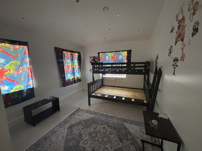 Photo - 1734 NE 6th St