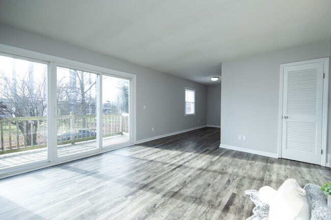 Interior Photo - Yorktown Village Rental