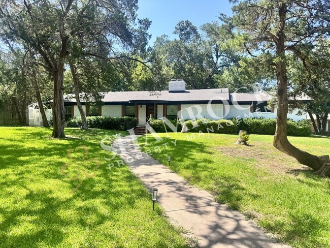 Building Photo - Updated Home in Bird Streets