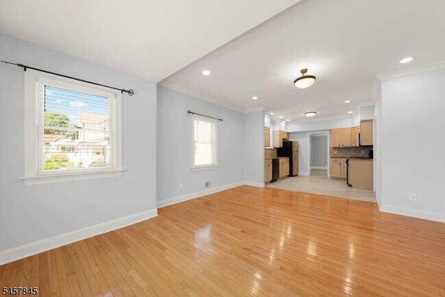 14 Locust St Unit 1
