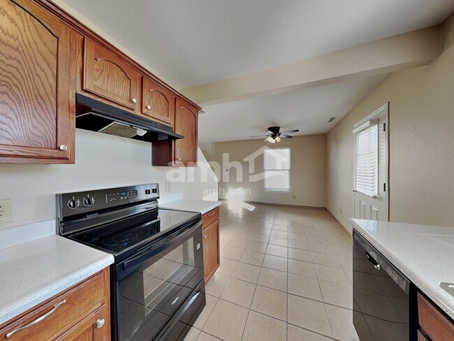 Photo - 1420 Dowell St