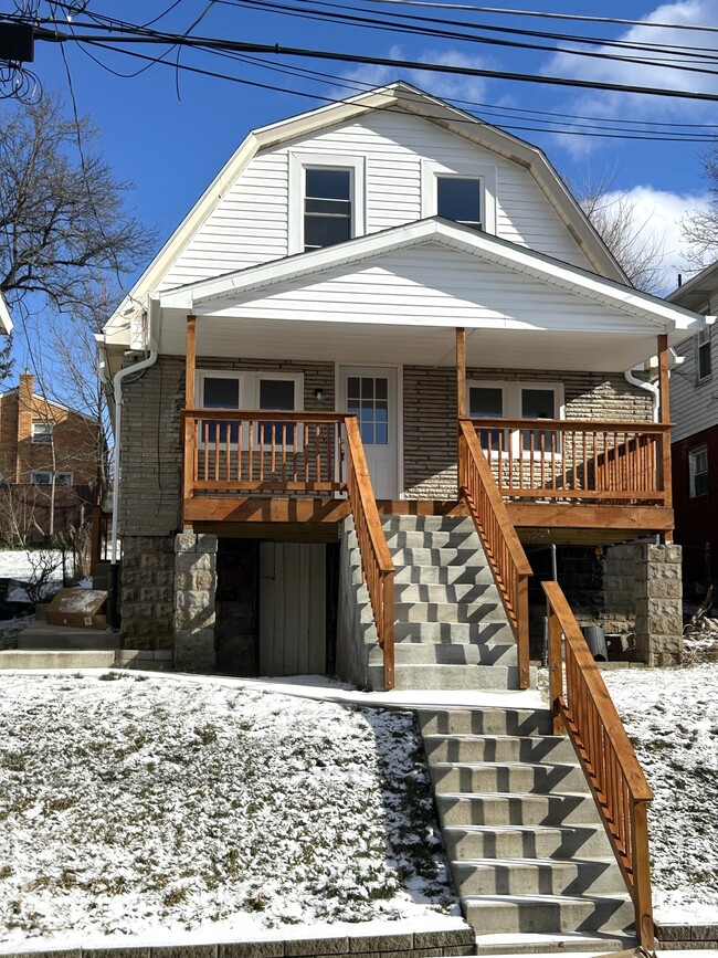 Photo - 1337 Methyl St