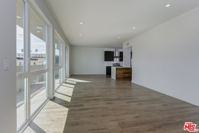 Photo - 12320 Montana Ave Unit 203