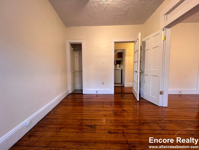 Photo - 27 Forest St Unit 2