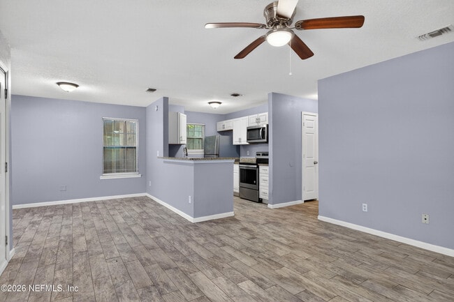 Photo - 3212 Gilmore St