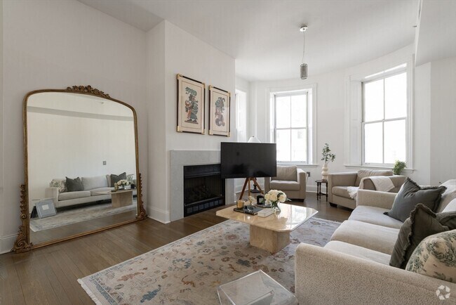 Building Photo - 55 W Broadway Unit 3 Rental