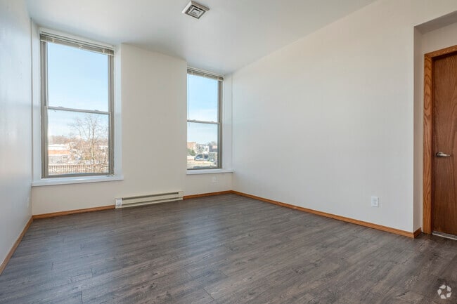 2BR, 1BA - 875SF - Living Room