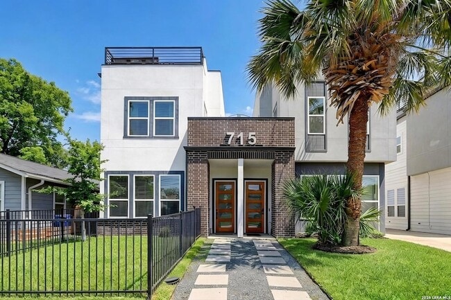 Photo - 715 Eleanor Ave