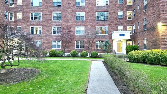 Photo - 220 Pelham Rd Unit 3L