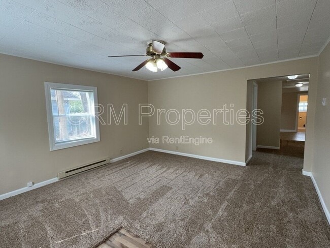 Photo - 823 N Western Ave