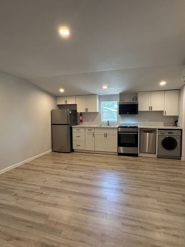 Building Photo - 3150 Concord Rd Unit B