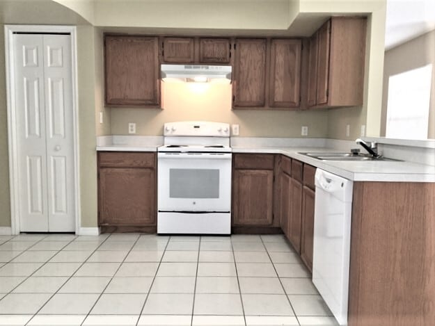 Photo - 1054 Royal Oaks Dr