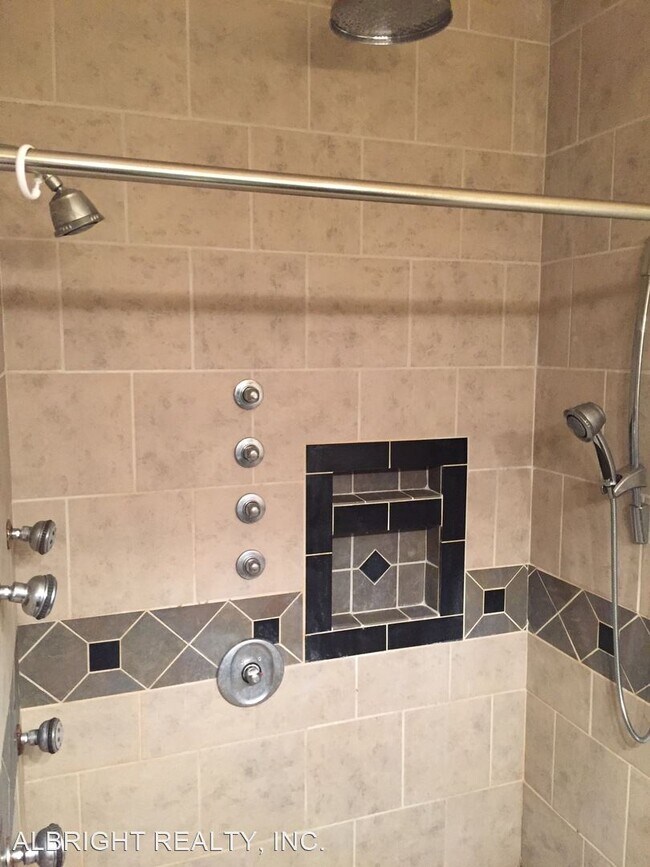 Photo - 3 br, 2 bath House - 869 EDEN TERRACE