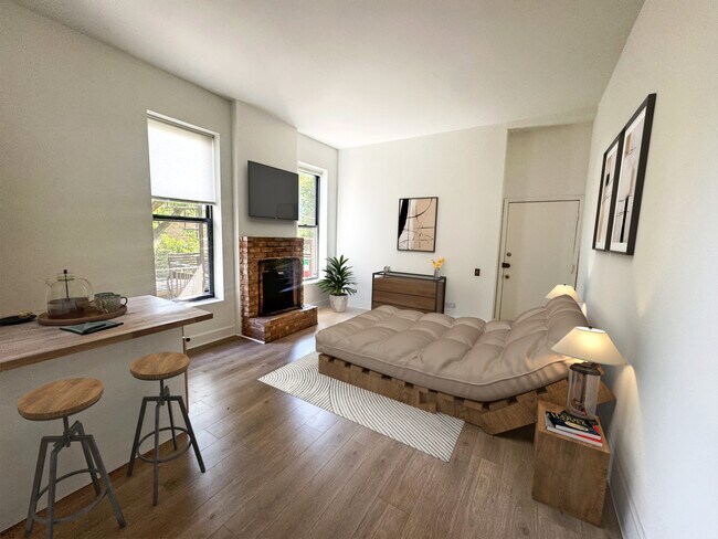 Photo - 1832 N Lincoln Ave Unit 2M